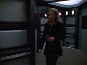 extant_StarTrekVOY_4x22-Unforgettable_02896.jpg