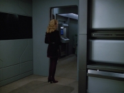 extant_StarTrekVOY_4x22-Unforgettable_02906.jpg