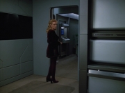 extant_StarTrekVOY_4x22-Unforgettable_02909.jpg