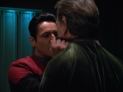 extant_StarTrekVOY_4x22-Unforgettable_03158.jpg