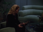 extant_StarTrekVOY_4x22-Unforgettable_03280.jpg
