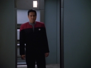 extant_StarTrekVOY_4x22-Unforgettable_03283.jpg