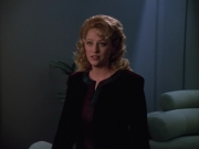 extant_StarTrekVOY_4x22-Unforgettable_03314.jpg