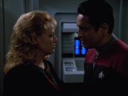 extant_StarTrekVOY_4x22-Unforgettable_03425.jpg