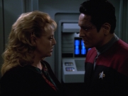 extant_StarTrekVOY_4x22-Unforgettable_03427.jpg