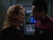 extant_StarTrekVOY_4x22-Unforgettable_03454.jpg