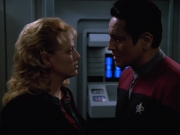extant_StarTrekVOY_4x22-Unforgettable_03461.jpg