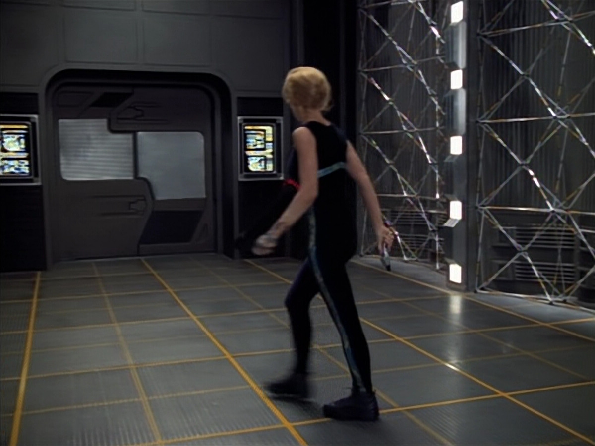 extant_StarTrek_Voyager_4x26-HopeAndFear_00037.jpg