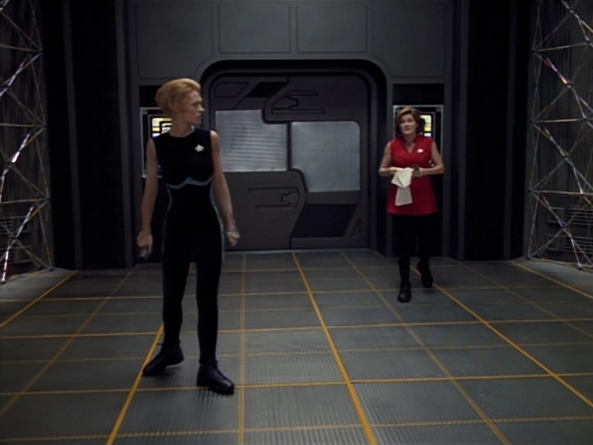 extant_StarTrek_Voyager_4x26-HopeAndFear_00041.jpg
