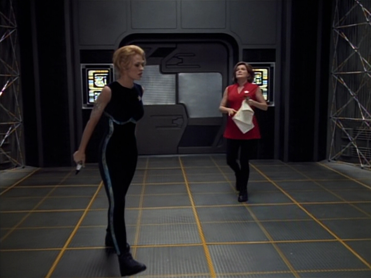extant_StarTrek_Voyager_4x26-HopeAndFear_00042.jpg