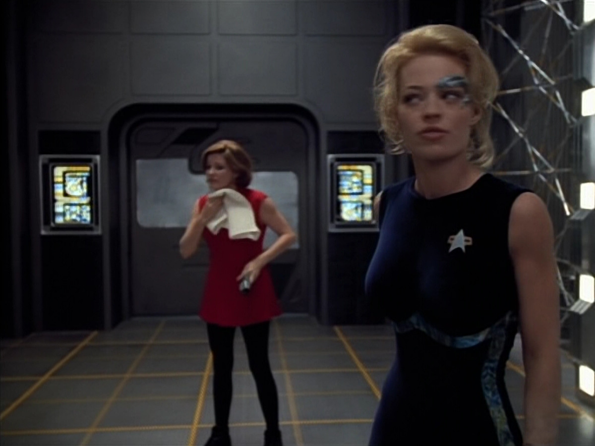 extant_StarTrek_Voyager_4x26-HopeAndFear_00046.jpg