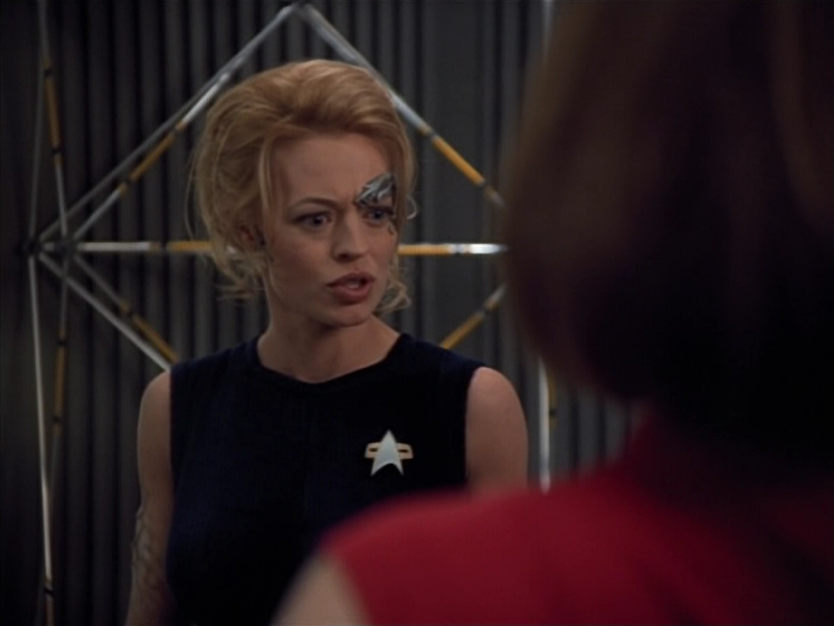 extant_StarTrek_Voyager_4x26-HopeAndFear_00073.jpg