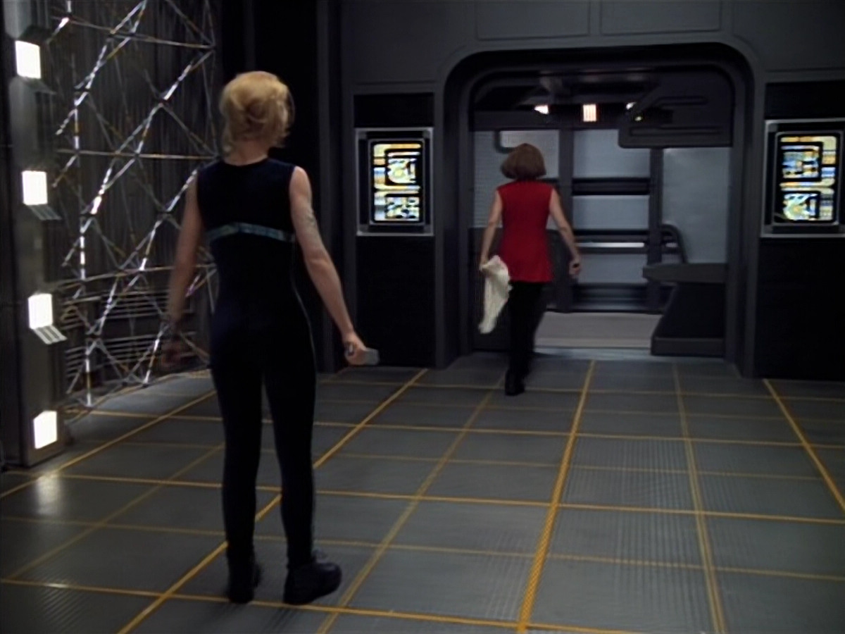 extant_StarTrek_Voyager_4x26-HopeAndFear_00102.jpg