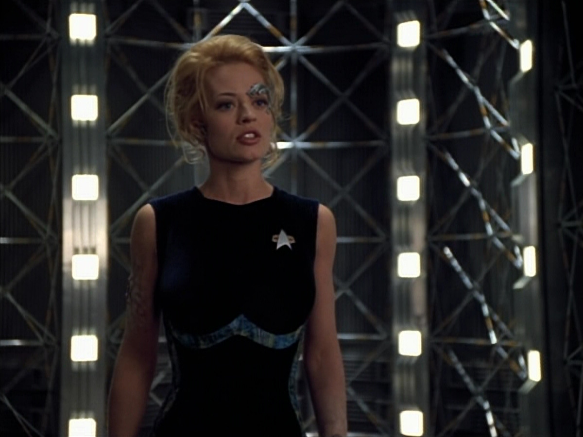 extant_StarTrek_Voyager_4x26-HopeAndFear_00104.jpg