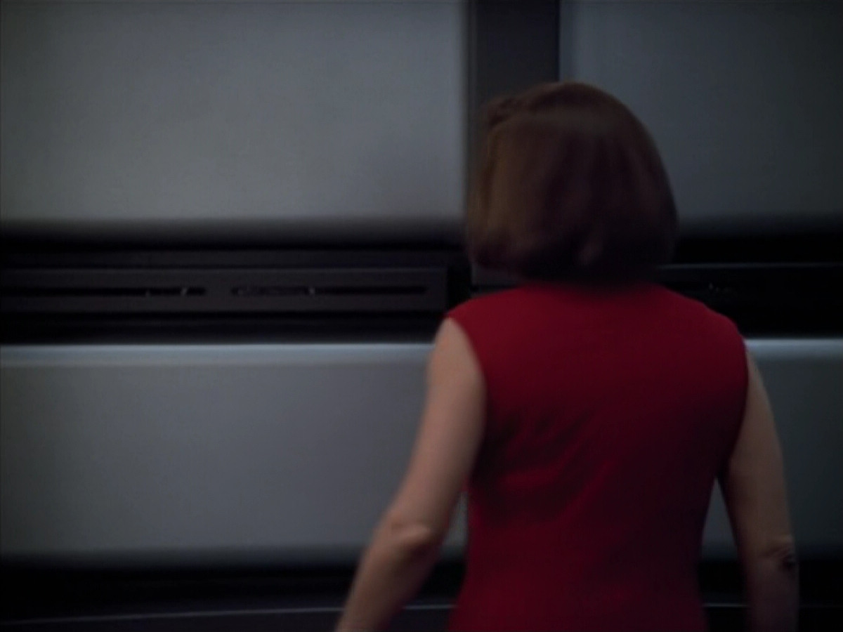 extant_StarTrek_Voyager_4x26-HopeAndFear_00114.jpg