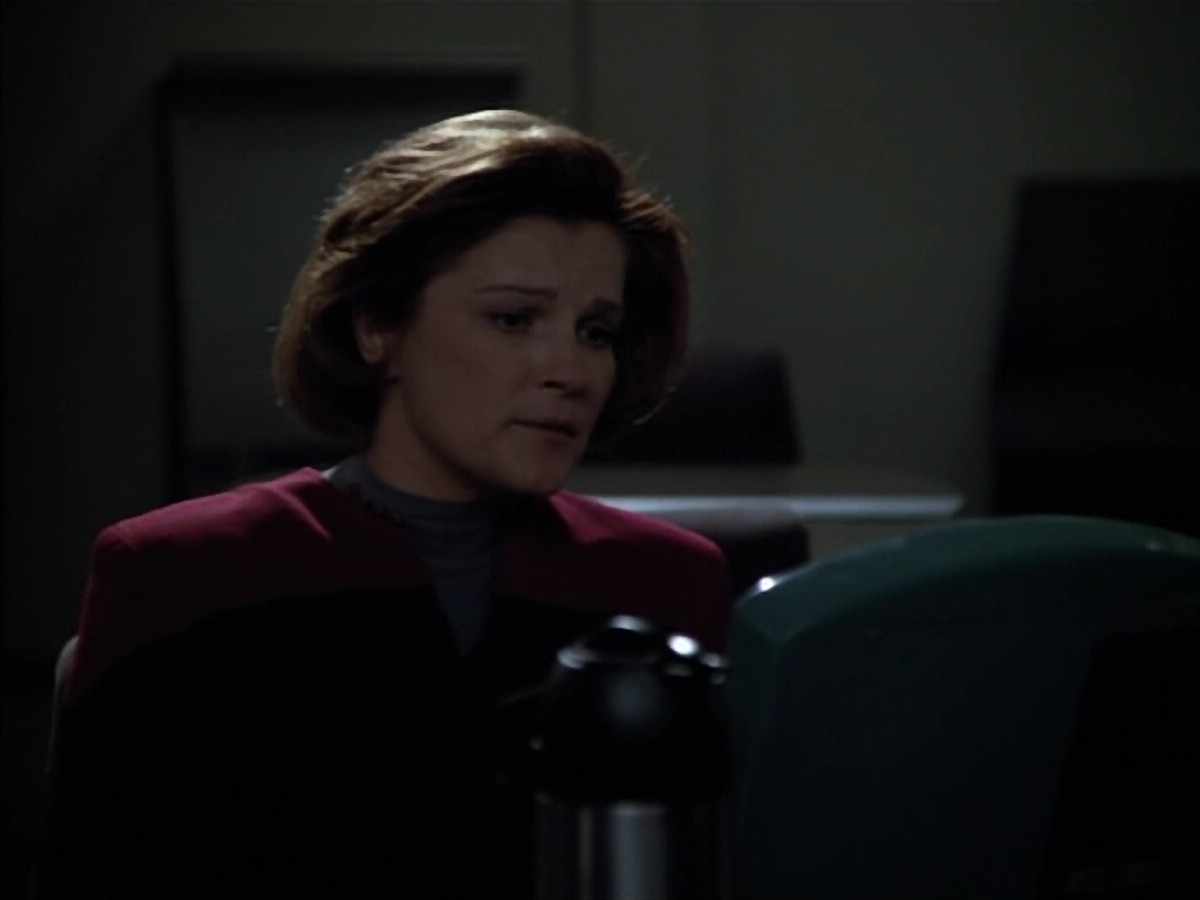 extant_StarTrek_Voyager_4x26-HopeAndFear_00399.jpg