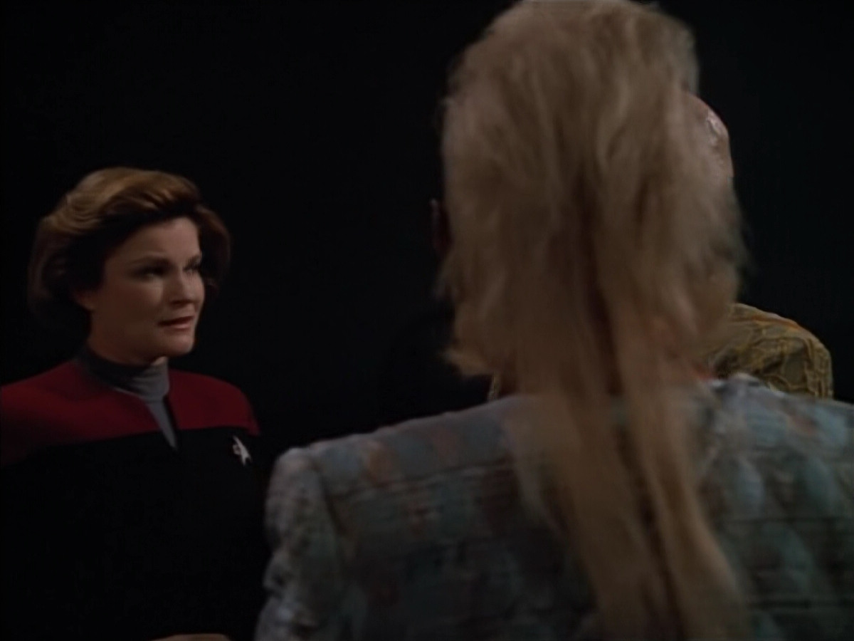 extant_StarTrek_Voyager_4x26-HopeAndFear_00508.jpg