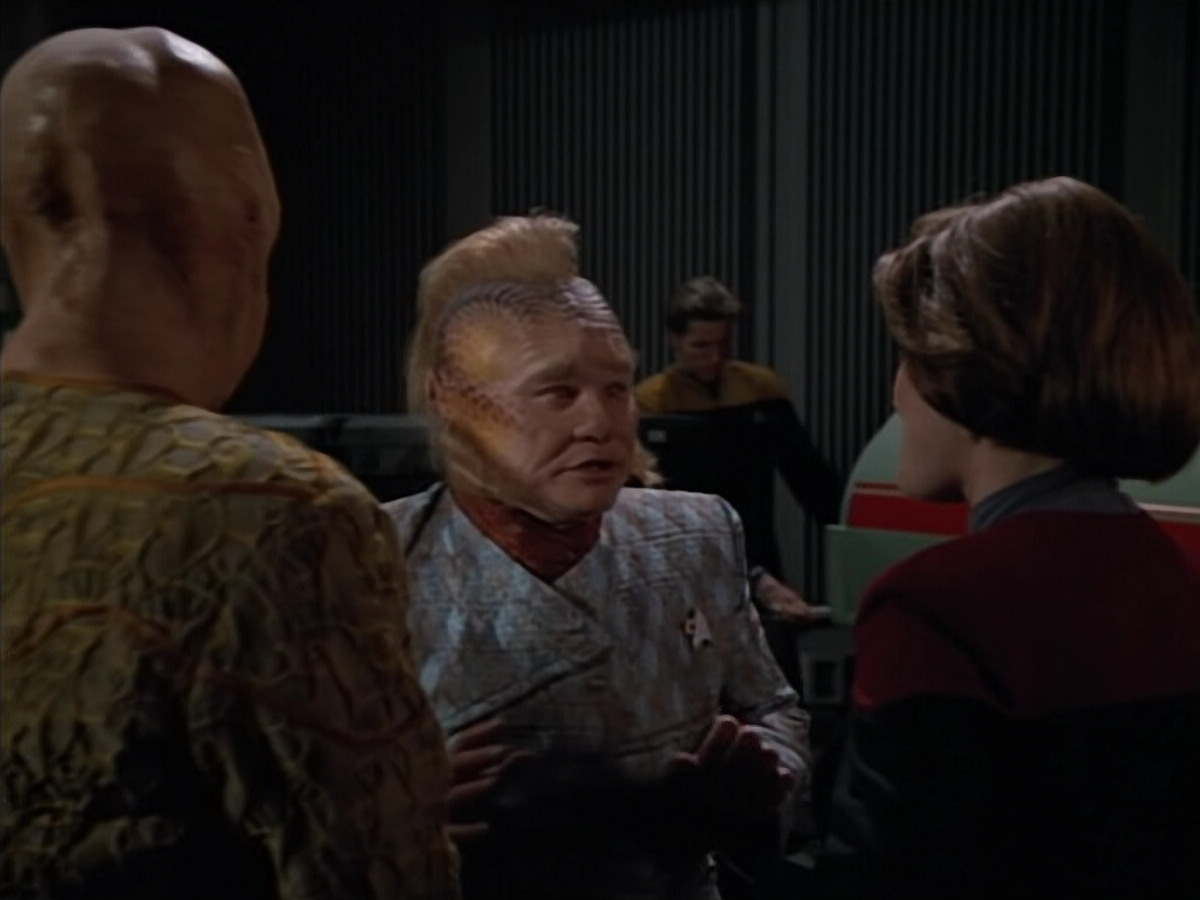 extant_StarTrek_Voyager_4x26-HopeAndFear_00520.jpg