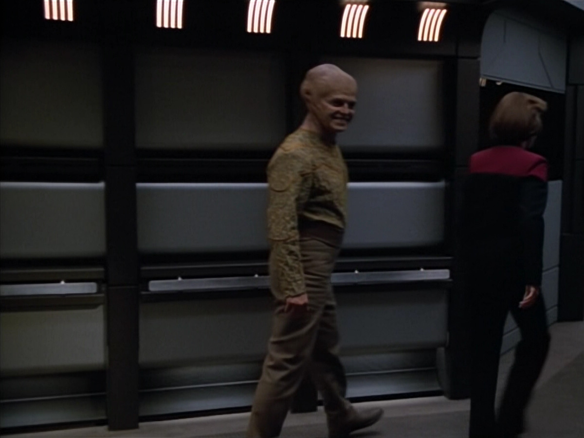 extant_StarTrek_Voyager_4x26-HopeAndFear_00539.jpg