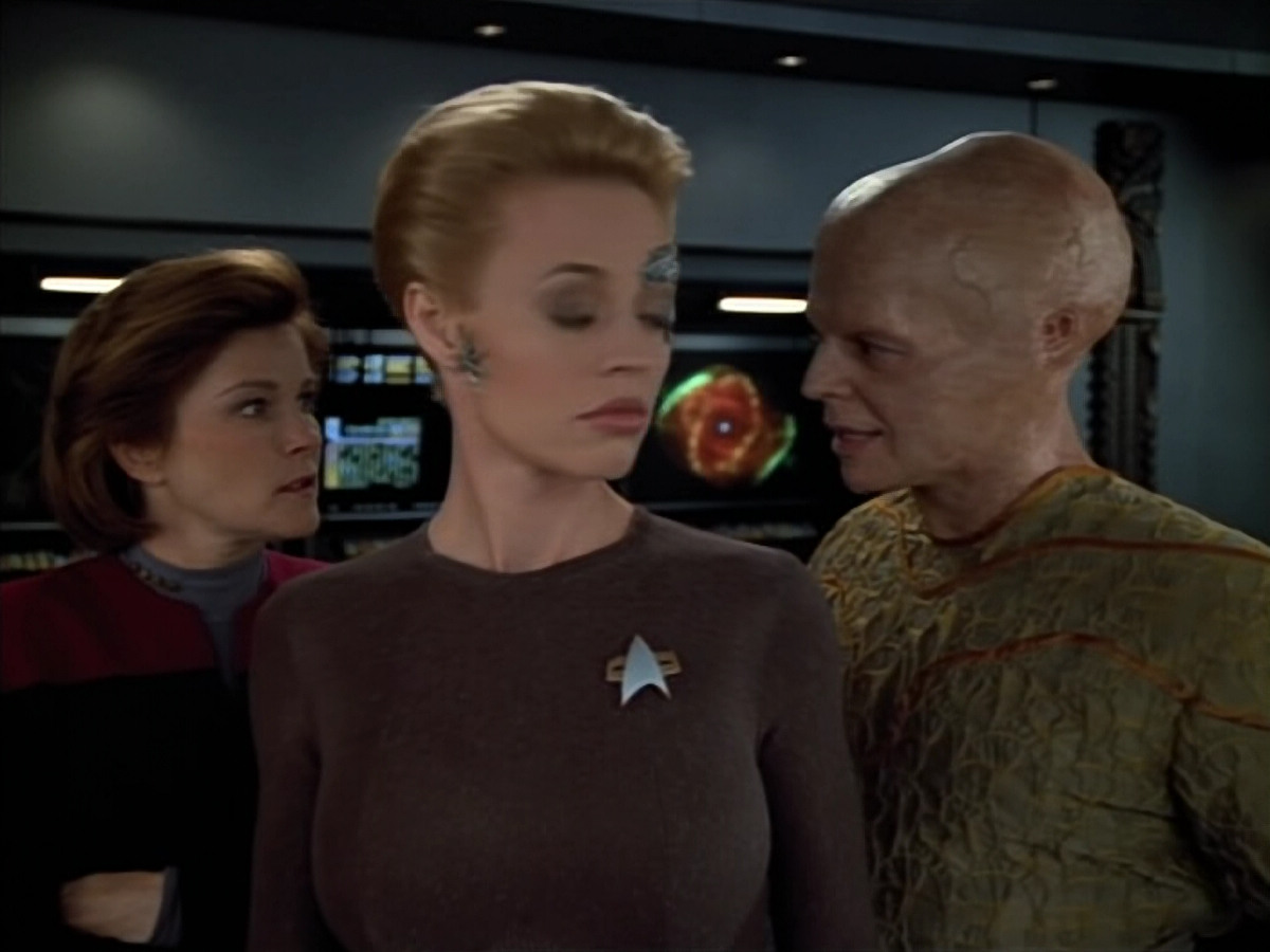 extant_StarTrek_Voyager_4x26-HopeAndFear_00642.jpg