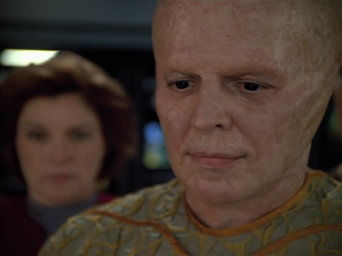 extant_StarTrek_Voyager_4x26-HopeAndFear_00662.jpg