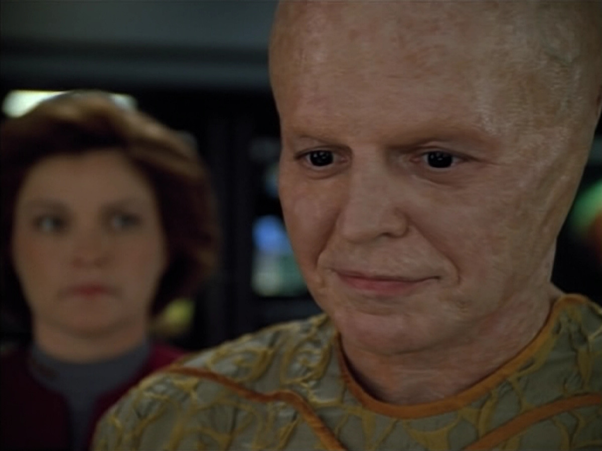 extant_StarTrek_Voyager_4x26-HopeAndFear_00674.jpg