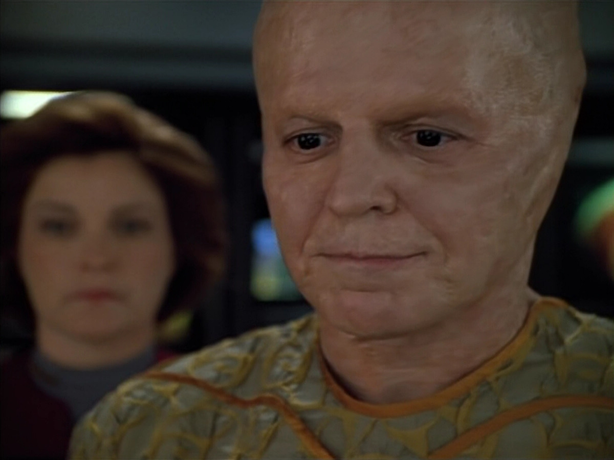 extant_StarTrek_Voyager_4x26-HopeAndFear_00678.jpg