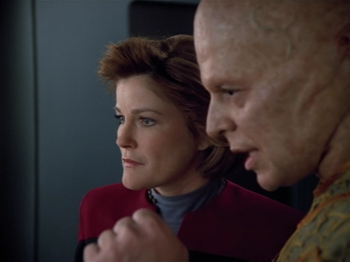 extant_StarTrek_Voyager_4x26-HopeAndFear_00686.jpg