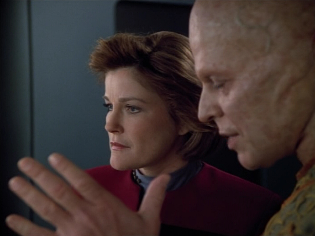 extant_StarTrek_Voyager_4x26-HopeAndFear_00688.jpg