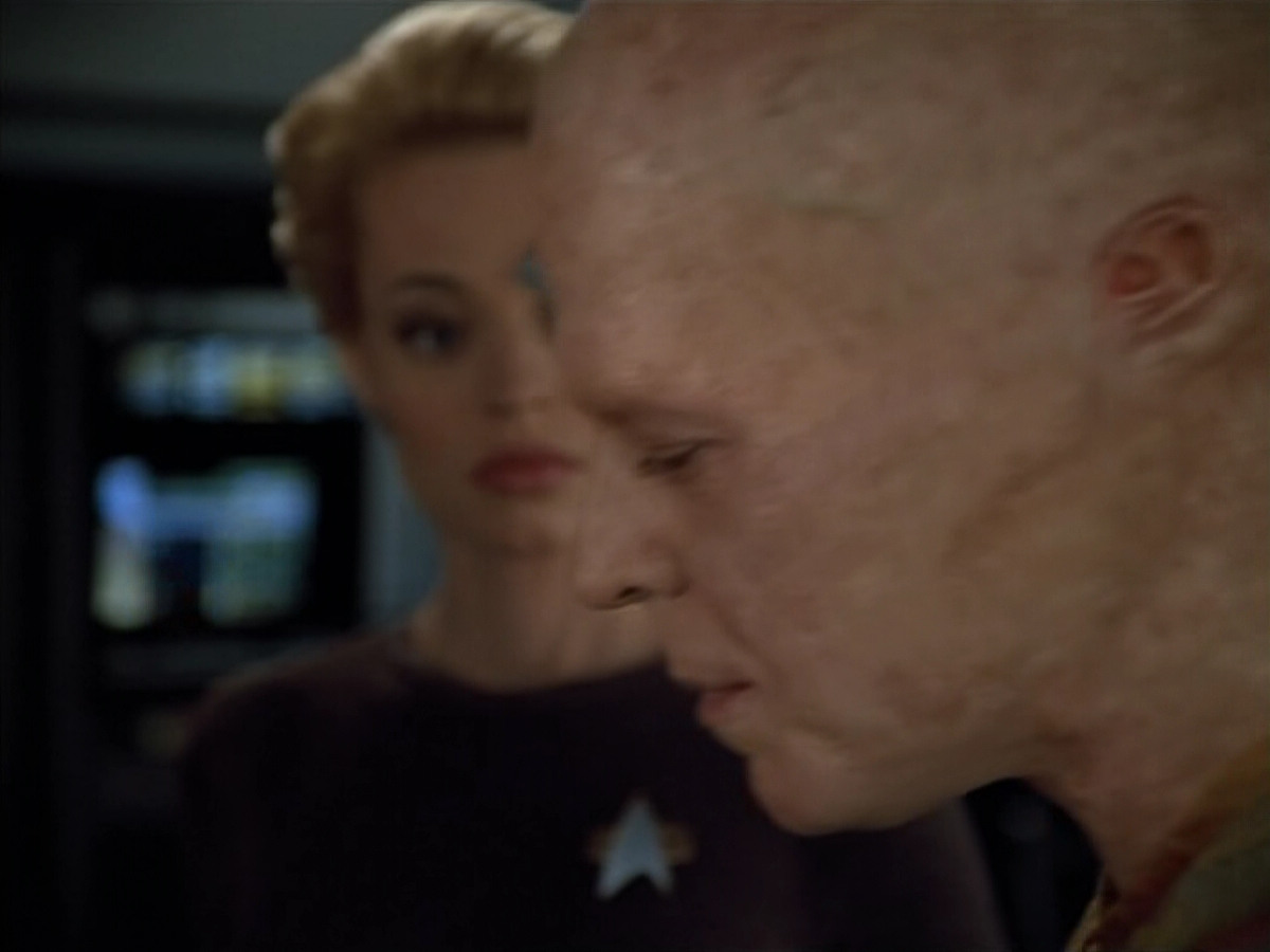 extant_StarTrek_Voyager_4x26-HopeAndFear_00697.jpg