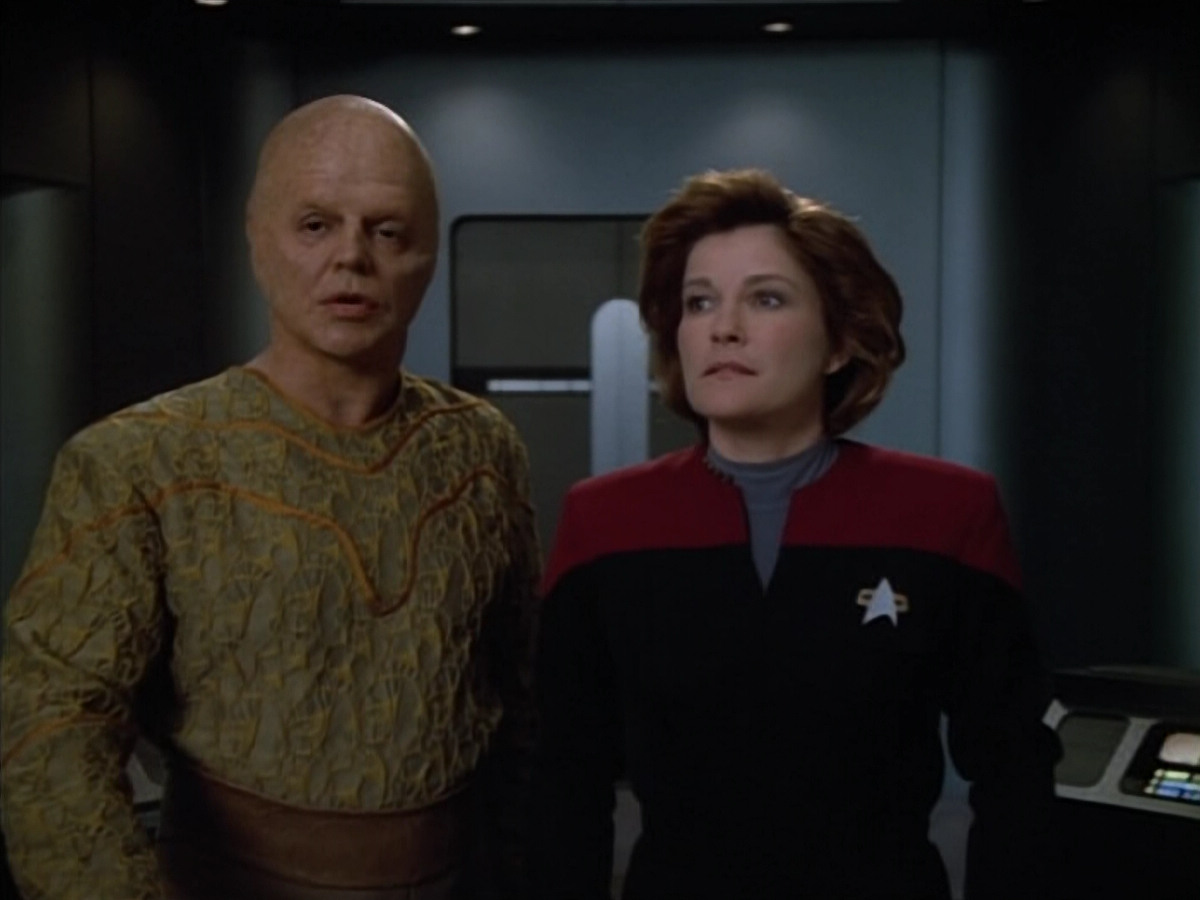 extant_StarTrek_Voyager_4x26-HopeAndFear_00721.jpg