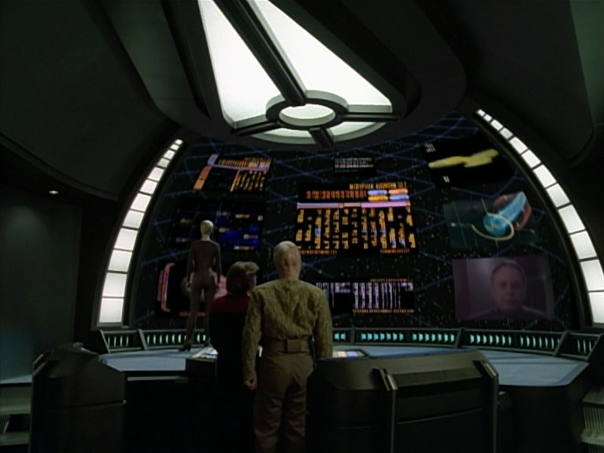 extant_StarTrek_Voyager_4x26-HopeAndFear_00731.jpg