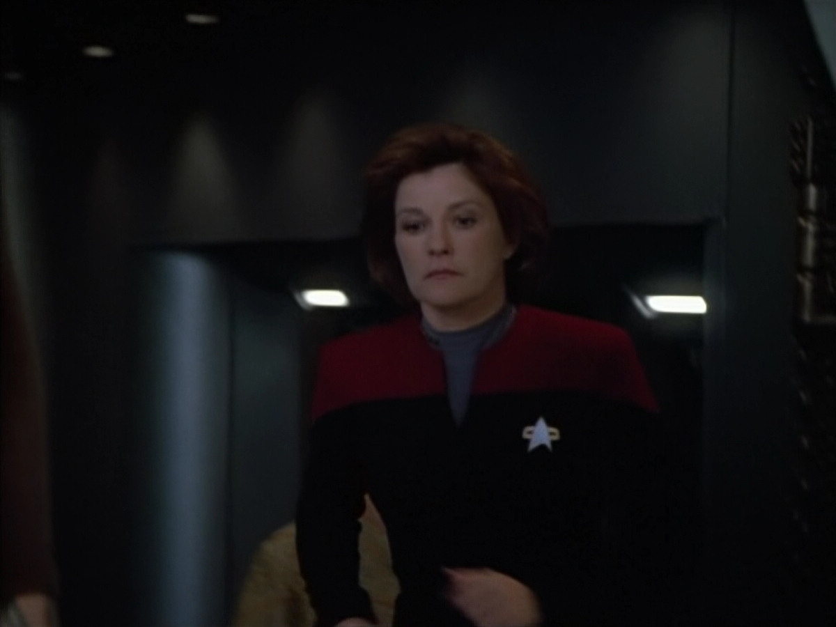 extant_StarTrek_Voyager_4x26-HopeAndFear_00748.jpg