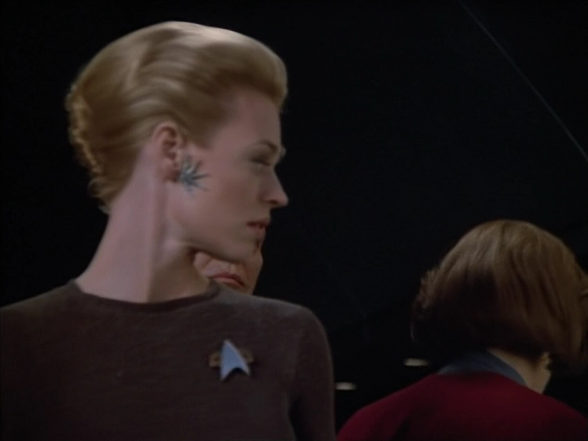 extant_StarTrek_Voyager_4x26-HopeAndFear_00766.jpg