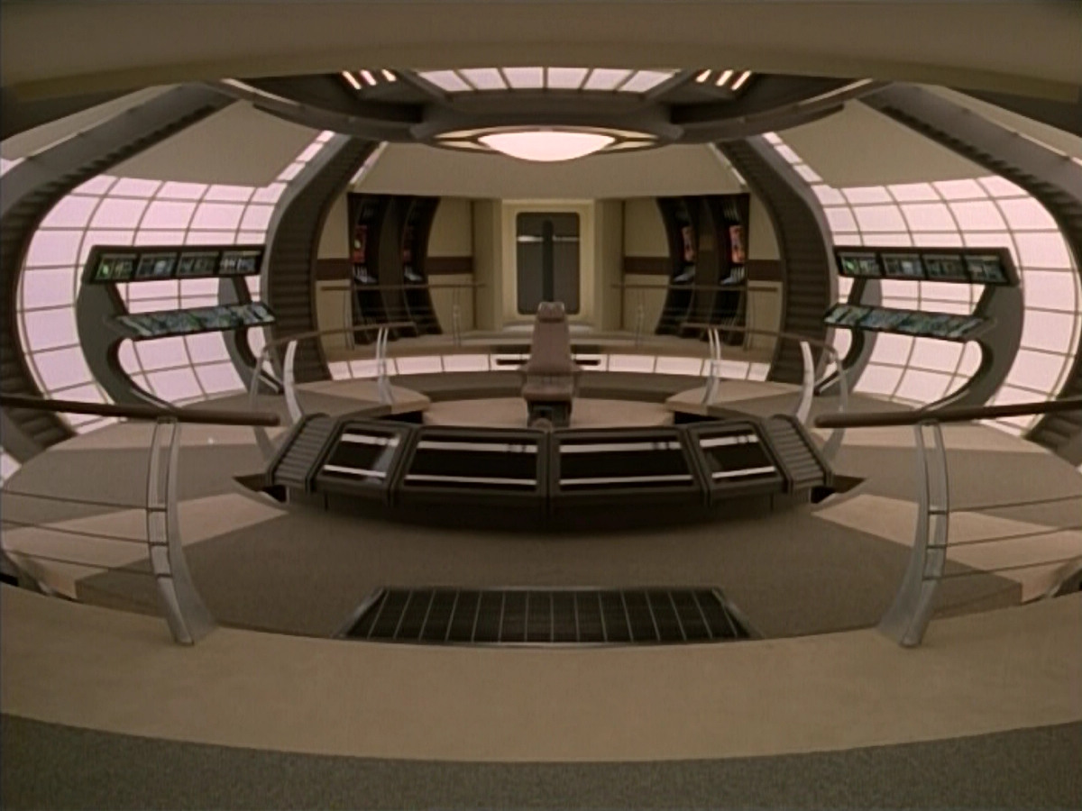 extant_StarTrek_Voyager_4x26-HopeAndFear_00904.jpg