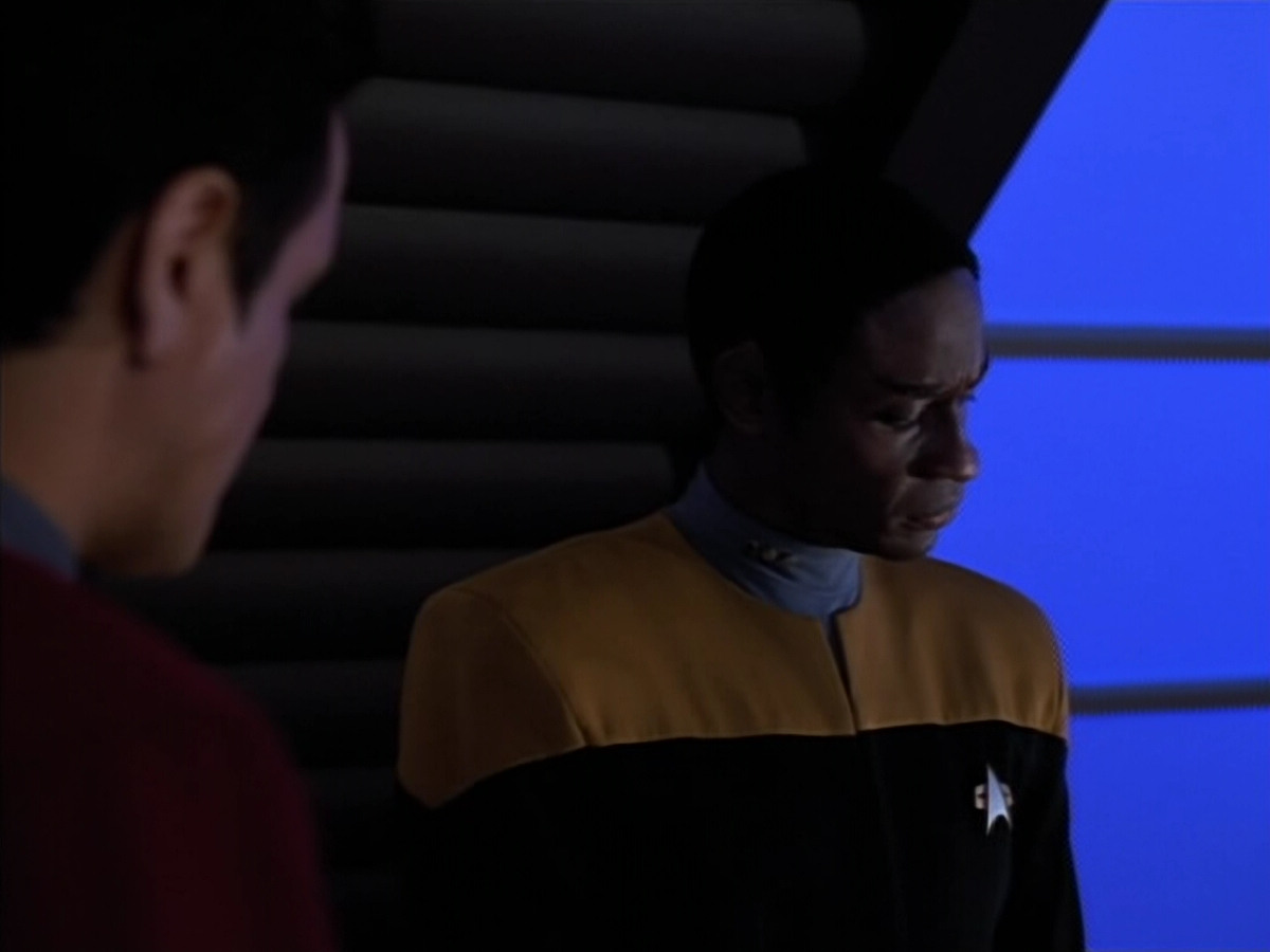 extant_StarTrek_Voyager_4x26-HopeAndFear_01177.jpg