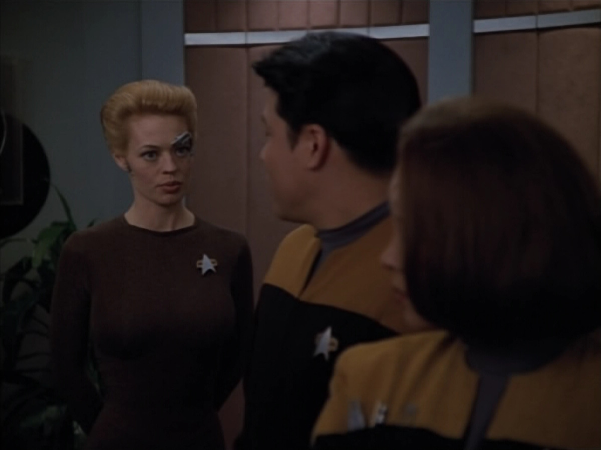 extant_StarTrek_Voyager_4x26-HopeAndFear_01330.jpg