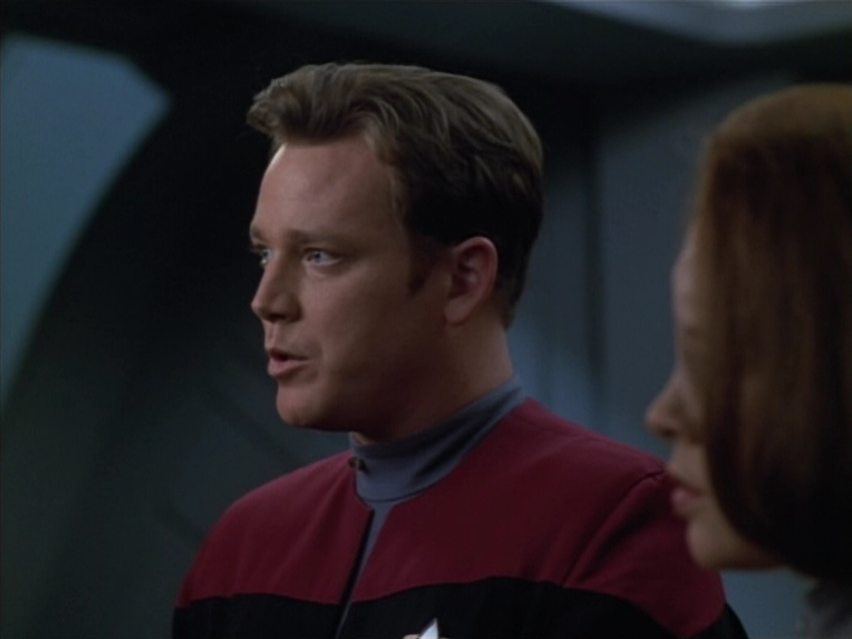 extant_StarTrek_Voyager_4x26-HopeAndFear_01357.jpg