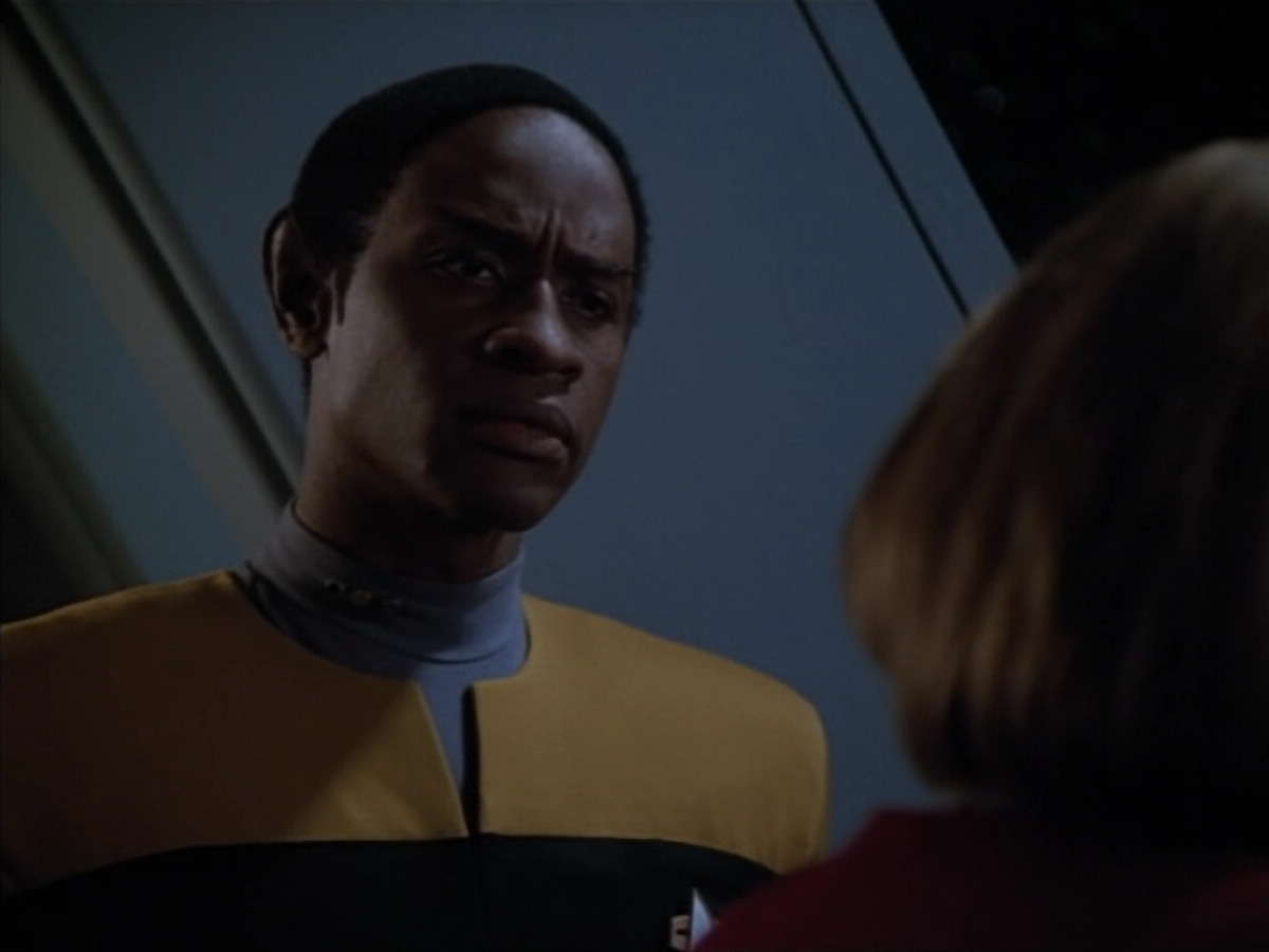 extant_StarTrek_Voyager_4x26-HopeAndFear_01451.jpg