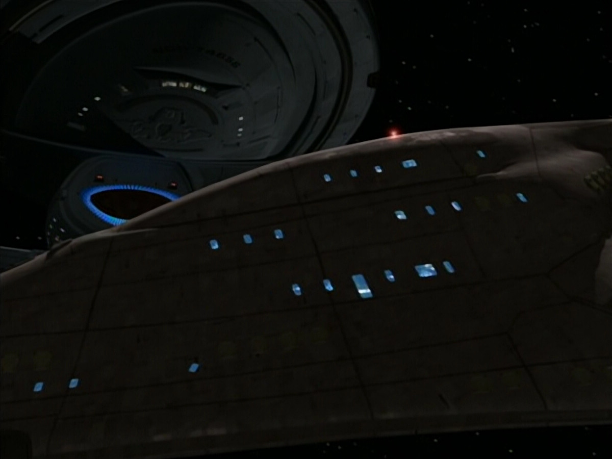 extant_StarTrek_Voyager_4x26-HopeAndFear_01542.jpg