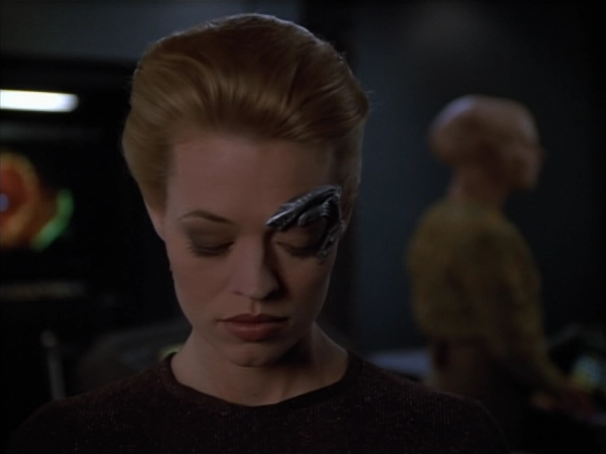 extant_StarTrek_Voyager_4x26-HopeAndFear_01568.jpg
