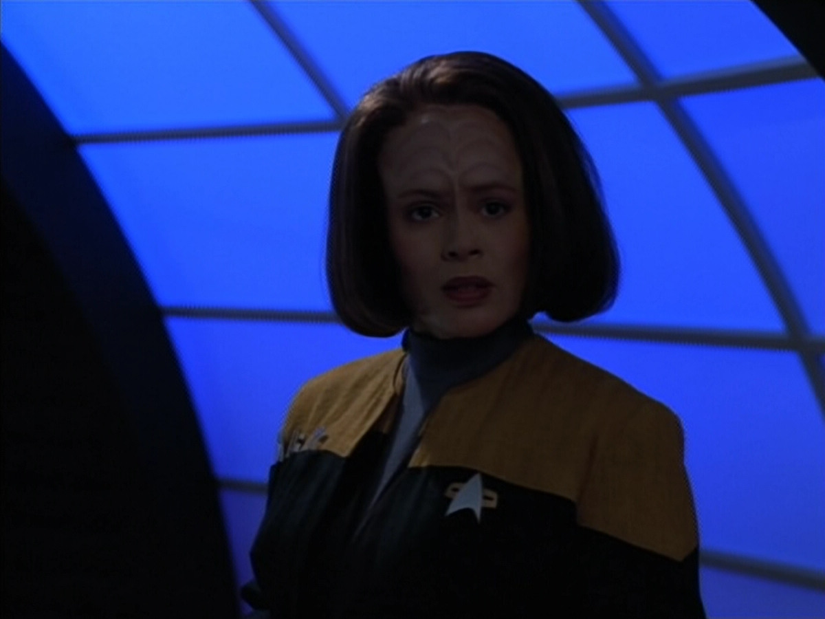 extant_StarTrek_Voyager_4x26-HopeAndFear_01730.jpg