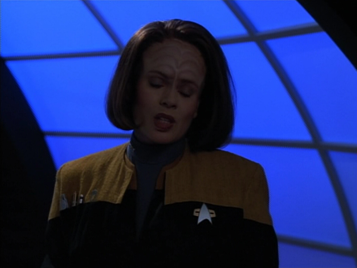 extant_StarTrek_Voyager_4x26-HopeAndFear_01737.jpg