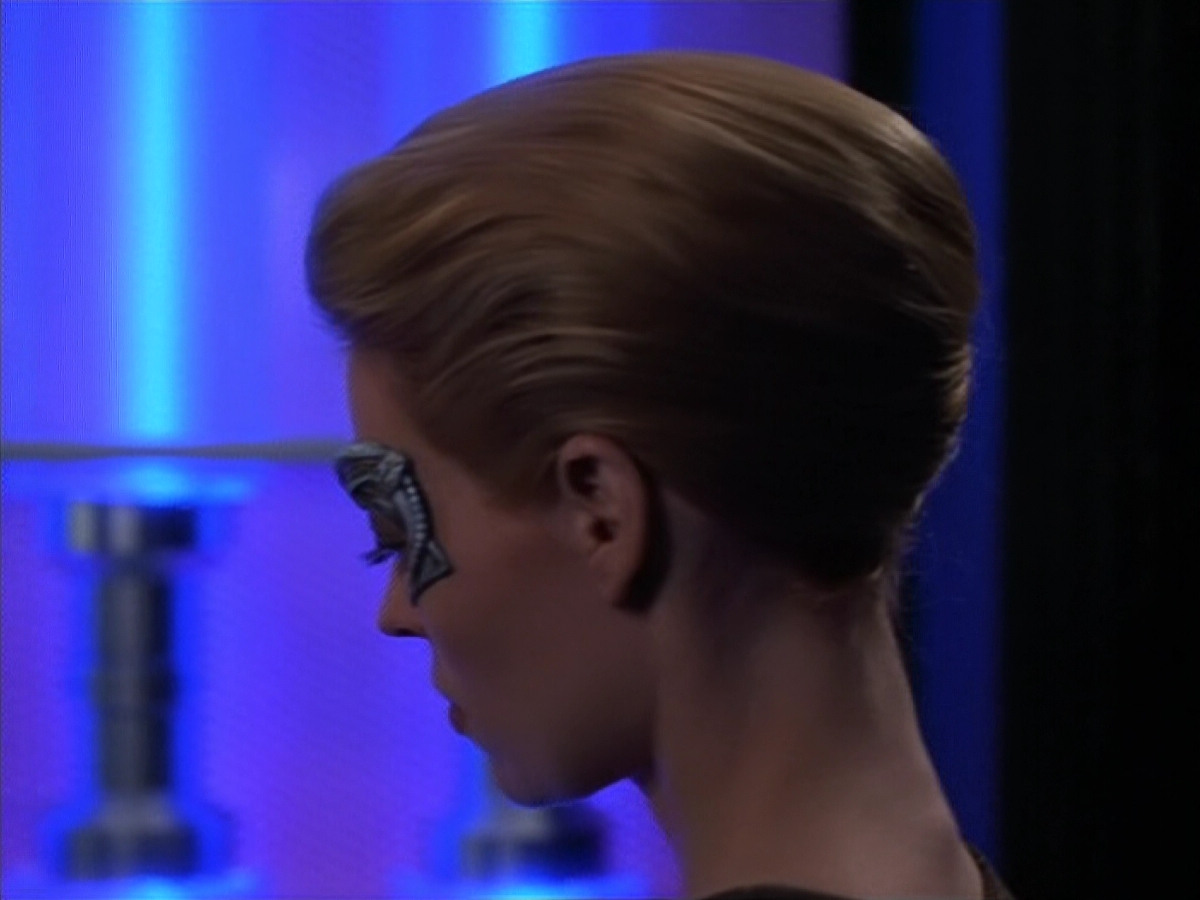 extant_StarTrek_Voyager_4x26-HopeAndFear_01750.jpg