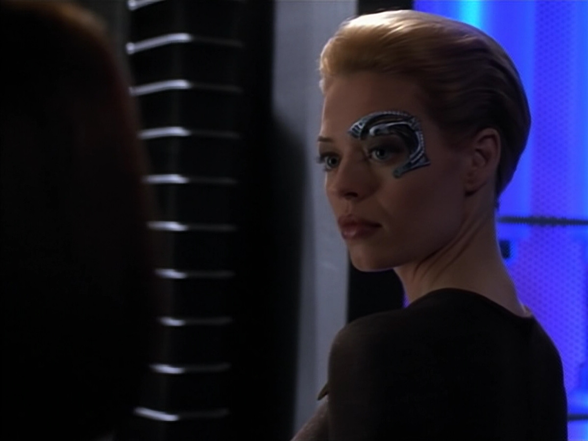 extant_StarTrek_Voyager_4x26-HopeAndFear_01765.jpg