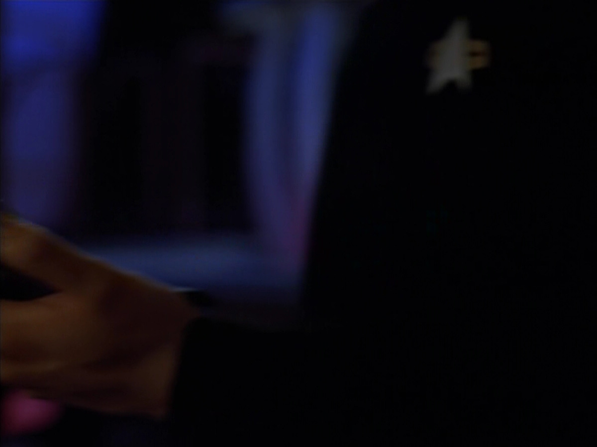 extant_StarTrek_Voyager_4x26-HopeAndFear_01887.jpg