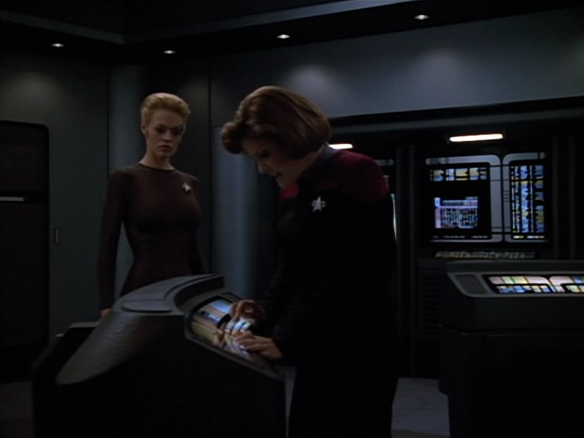 extant_StarTrek_Voyager_4x26-HopeAndFear_01967.jpg
