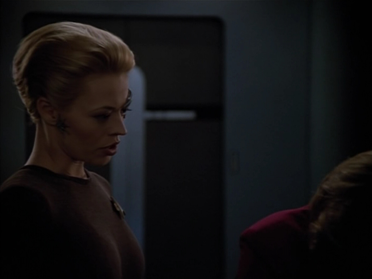 extant_StarTrek_Voyager_4x26-HopeAndFear_01995.jpg