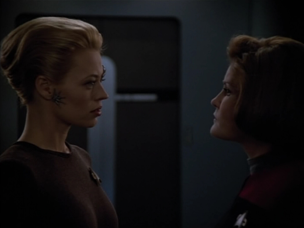 extant_StarTrek_Voyager_4x26-HopeAndFear_02004.jpg
