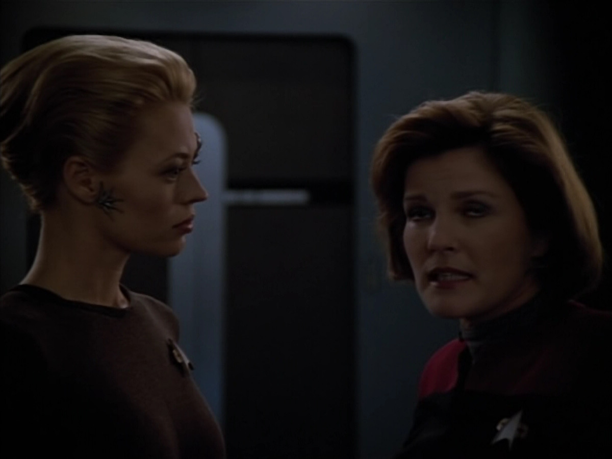 extant_StarTrek_Voyager_4x26-HopeAndFear_02018.jpg